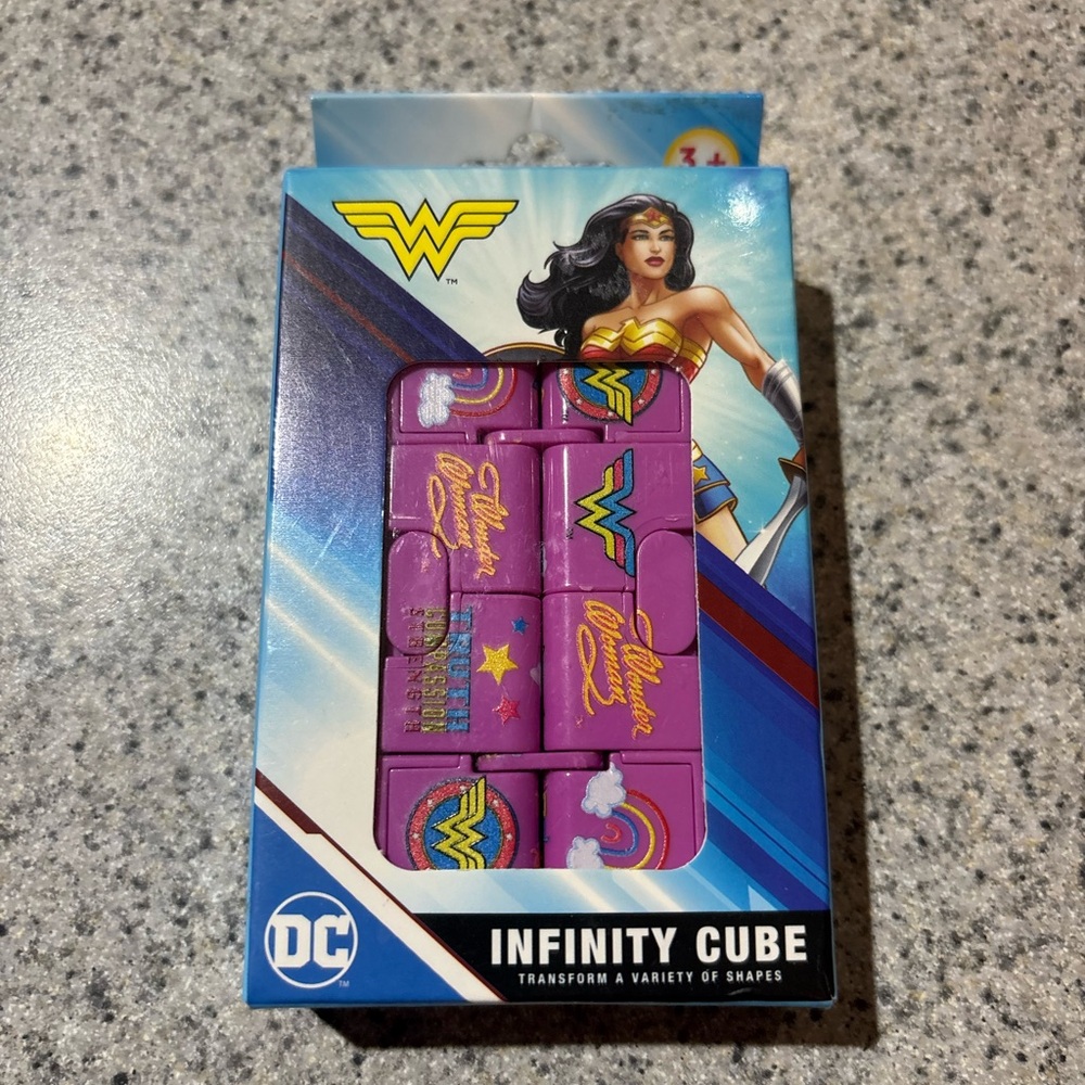DC Wonder Woman Infinity Cube Fidget Toy - DC Branded